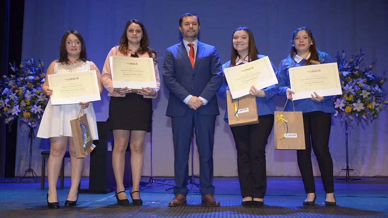 Los Ángeles: Instituto Virginio Gómez sumó más de 700 nuevos técnicos profesionales al país