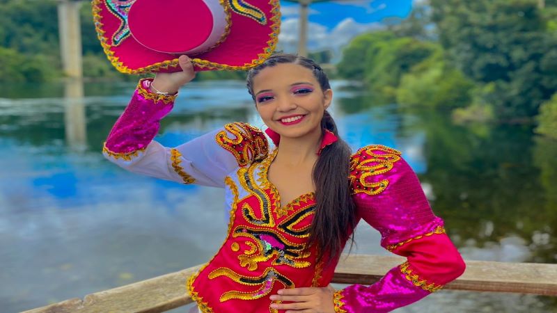 Estudiante del IPVG viaja a México representando el folclor de nuestro país