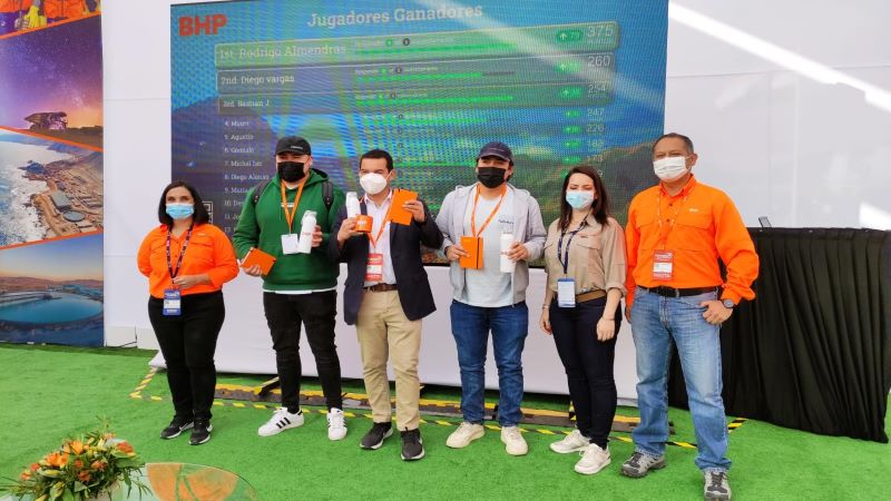 Estudiantes IPVG son premiados en competencia de conocimientos mineros en EXPONOR