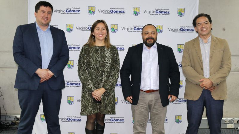 Autoridades regionales participaron en Seminario de Sustentabilidad del IP Virginio Gómez