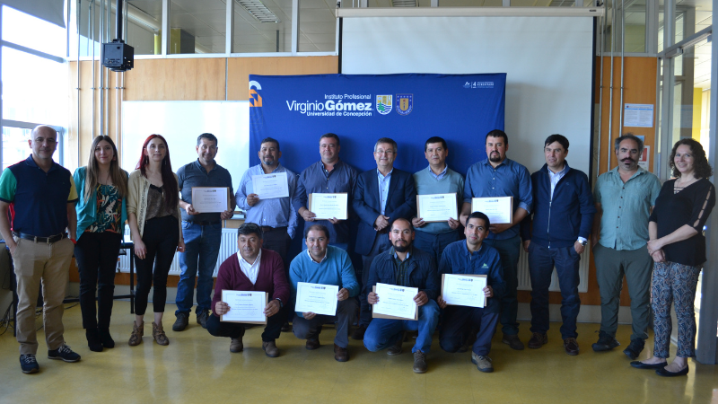 Instituto Profesional Virginio Gómez realiza entrega de diplomas a trabajadores de Forestal Doña Isidora