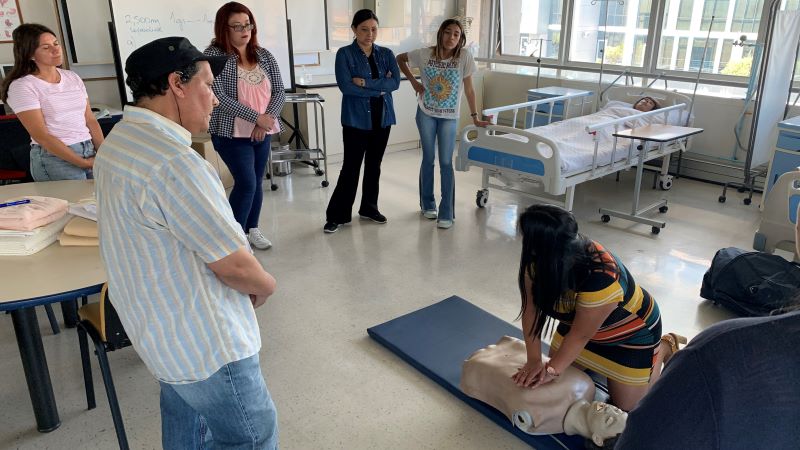 Jóvenes participan de Talleres de Verano IPVG