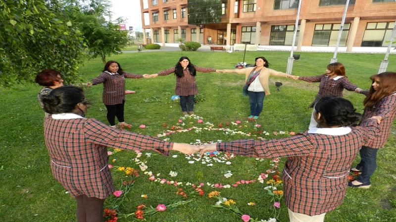 Alumnos Técnico en Educación Diferencial realizaron  taller de Mandalas