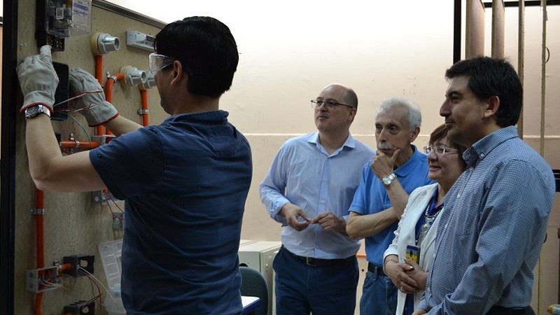 Autoridades de la Universidad de Magallanes visitaron el Instituto Profesional Virginio Gómez