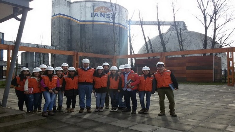 IANSA recibió a estudiantes del Virginio, sede Chillán