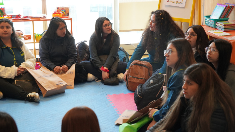 Estudiantes del Liceo Técnico Femenino de Concepción inician su periodo de alternancia en el IP Virginio Gómez