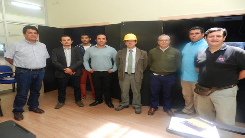 Capacitan  en manejo de simuladores  a docentes de mecánica automotriz y maquinaria pesada