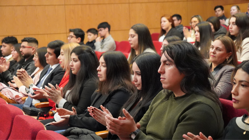 Servicio de Impuestos Internos reconoce a estudiantes que participaron en el proceso de Operación Renta