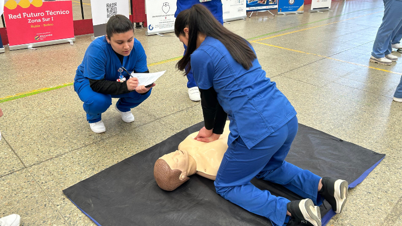 IP Virginio Gómez, Educando en Red y UCSC realizaron la segunda versión de olimpiadas de salud en Chillán