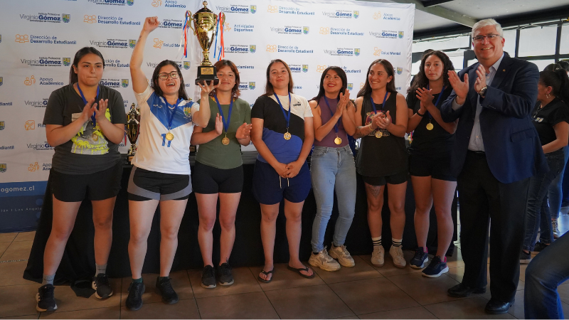 Estudiantes disfrutaron de una nueva final de la Copa Aniversario IPVG