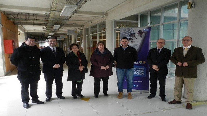 Estudiante de Técnico en Electricidad gana beca de excelencia académica