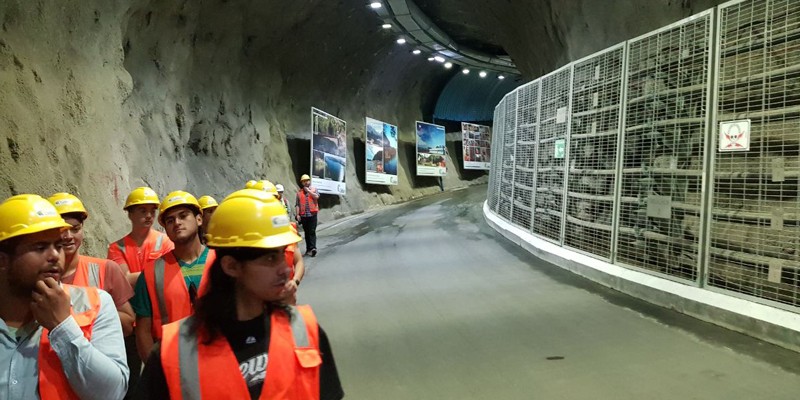 Estudiantes de Escuela Tecnológica Industrial visitaron Central Hidroeléctrica Angostura