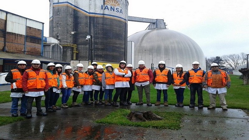Estudiantes de Técnico en Industria Alimentaria visitan Nestlé, Iansa y CCU