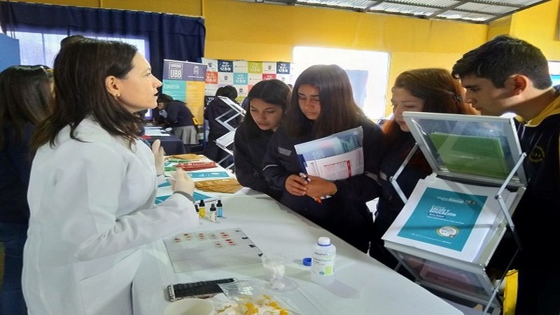 Estudiantes del Virginio Gómez sede Chillán participaron en Feria del Liceo Polivalente Yire