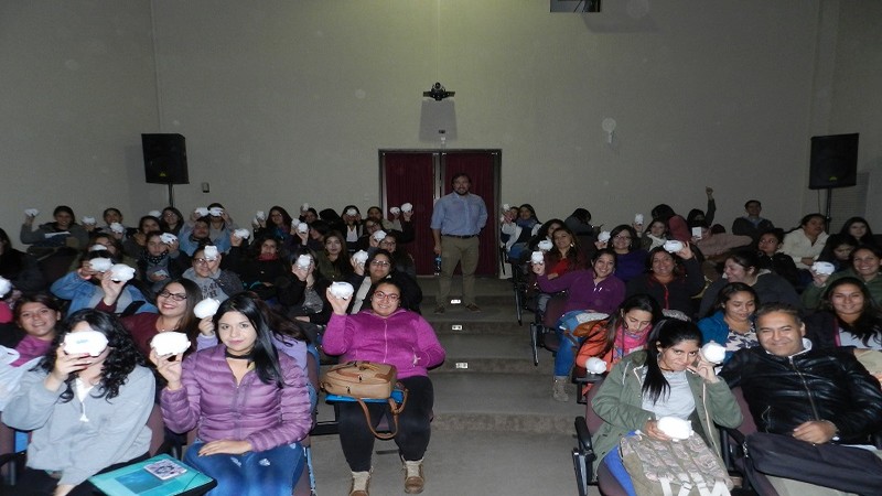 300 estudiantes participaron en charla de Educación Financiera