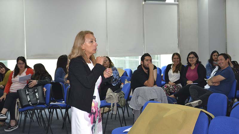 Instituto Virginio Gómez capacita a docentes de Colegio Amanecer
