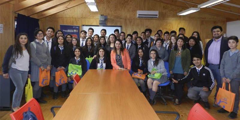 40 alumnos de Liceo de Quilleco conocieron Laboratorio de Empresa Simulada