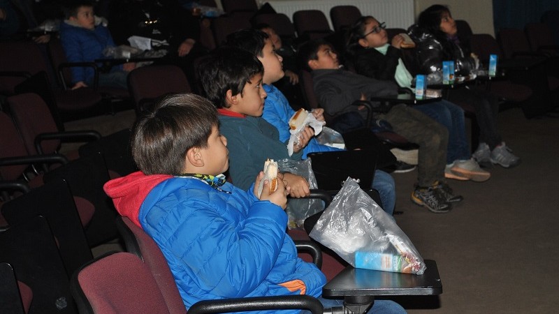 40 niños del Colegio Padre Hurtado participaron en Ciclo de Cine