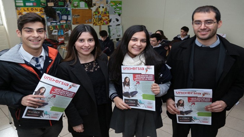 40.000 alumnos  a nivel nacional recibieron diario Universia PSU 2015