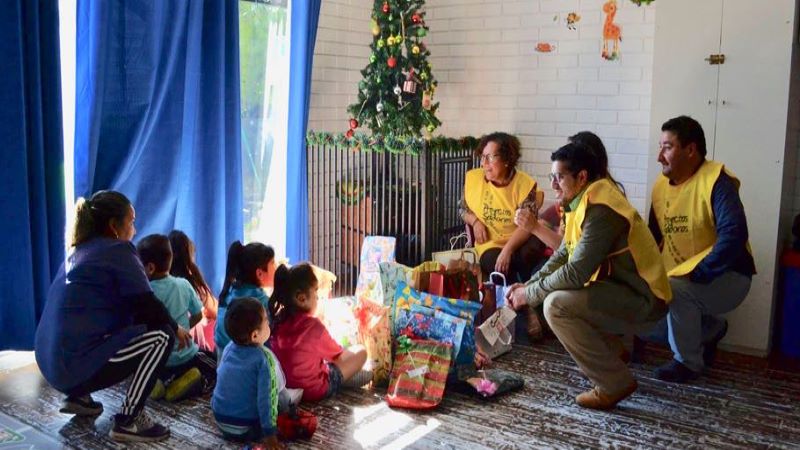 Navidad Solidaria en Virginio Gómez hizo felices a niños y adultos mayores