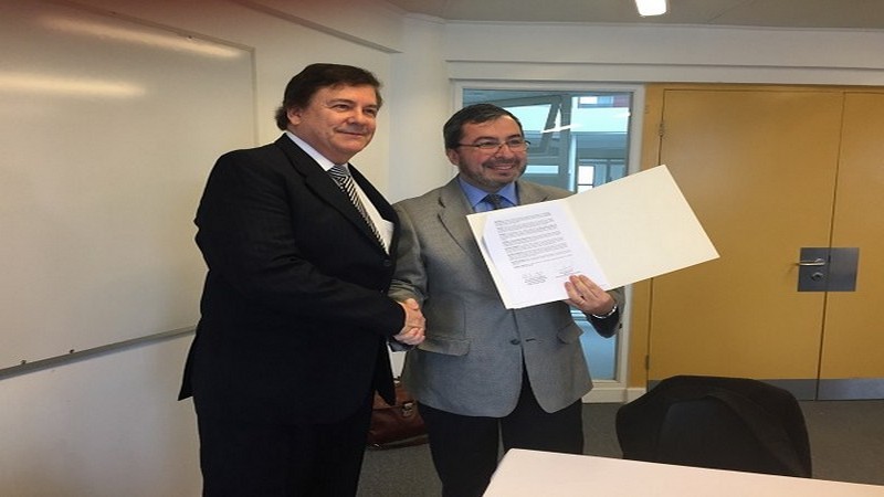 Se firma convenio con Corporación Educacional Colegio Concepción y Sociedad Educacional Chillán