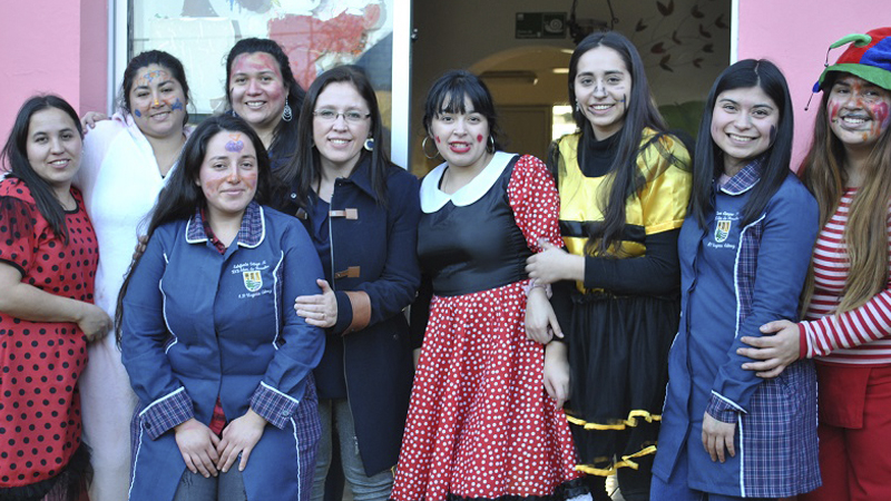 Estudiantes del IP Virginio Gómez visitaron niños de hogar de menores