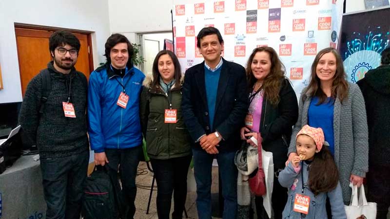 Docentes y alumnos de Sede Chillán actualizan conocimientos en Conferencia de Tecnología