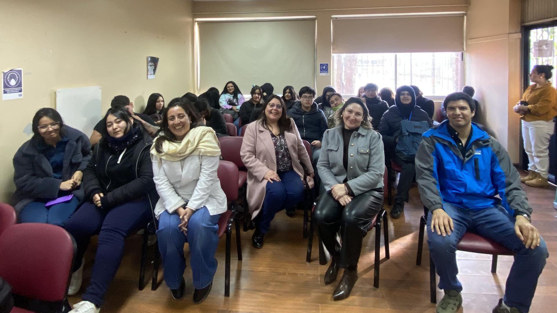 IP Virginio Gómez participó del ciclo de charlas “Construyo mi Futuro”, beneficiando a más de 370 estudiantes de liceos técnico-profesionales 